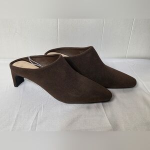 Andiamo Womens Size 11 Brown Suede Mules New Without Tags